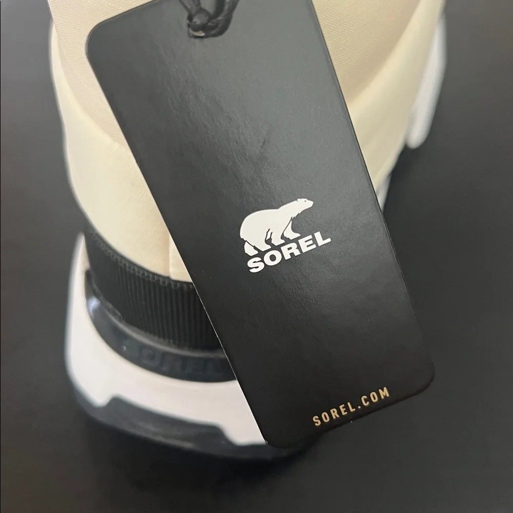 SOREL Kinetic Impact Waterproof Zip Bootie . (Women)